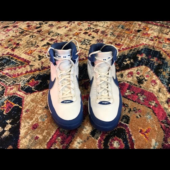 mens nike basketball shoes size 13